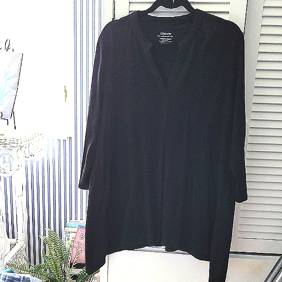 Chico's Black Sharktail Hem Tunic(3)=16/Xl